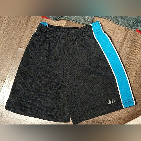 𝑩𝒐𝒚𝒔 𝟏𝟖𝑴 𝑨𝒔𝒔𝒐𝒓𝒕𝒆𝒅 𝑪𝒐𝒍𝒐𝒓 𝑺𝒉𝒐𝒓𝒕𝒔 𝑩𝒖𝒏𝒅𝒍𝒆 - Picture 3 of 8